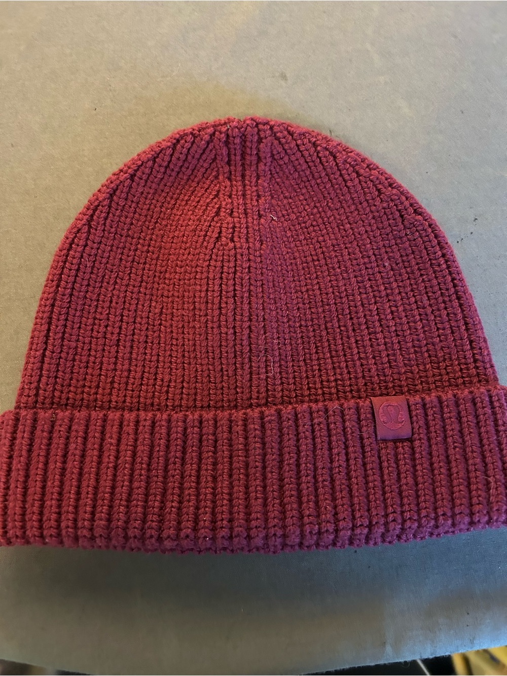 lululemon athletica Women’s Ribbed Knit Beanie - Fuchsia